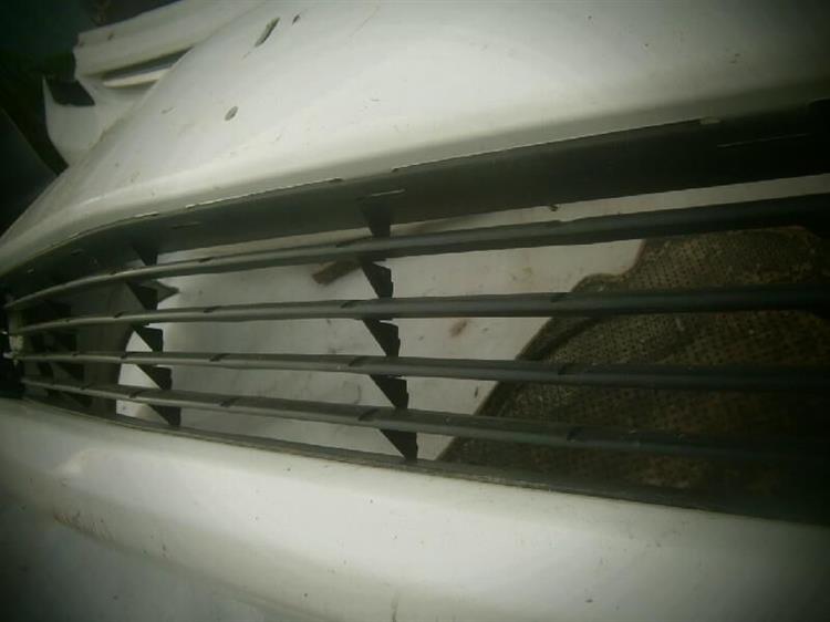 Решетка радиатора Тойота Приус в Орехово-Зуево 72763